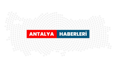 Antalya’da refüje çarpan otomobildeki 3 kişi yaralandı